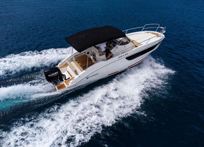 Motorboat Idea Marine 80WA Sundeck 300hp