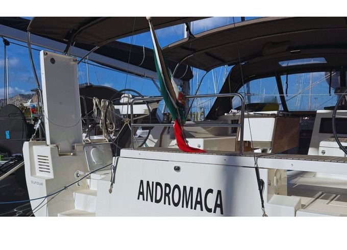 Sailboat Dufour 470 14m