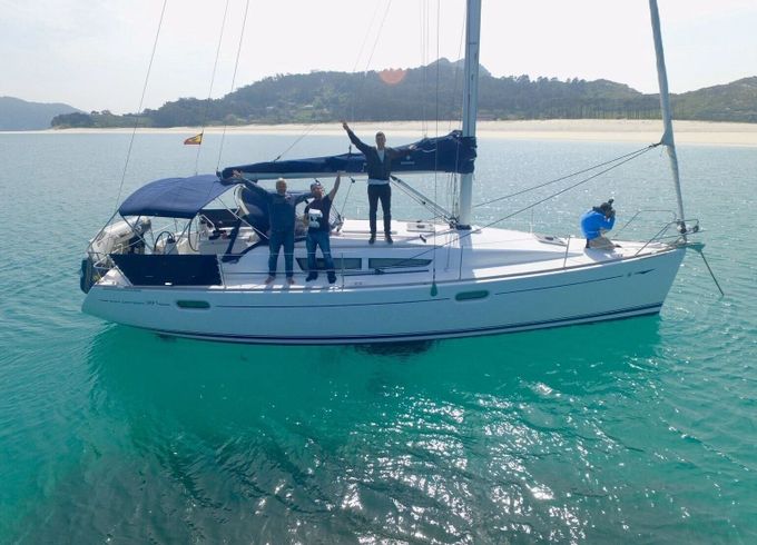 Sailboat Jeanneau Sun odyssey 39i 12m