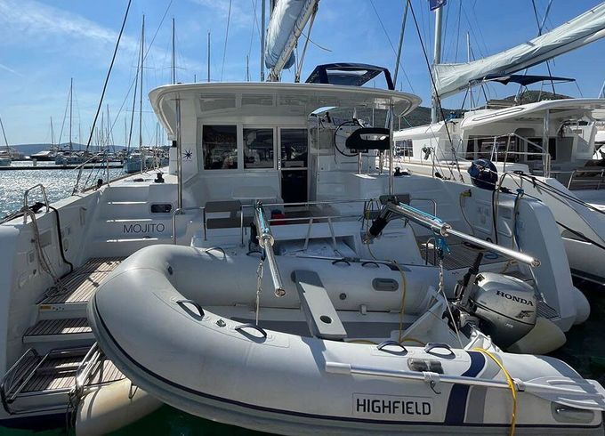 Catamaran LAGOON 40 11.74m
