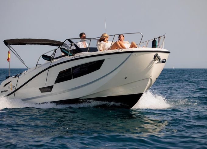 Motorboat Quicksilver Activ 875 Sundeck 400hp
