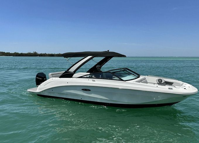 Motorboat Sea Ray SDX 250 ob 300hp