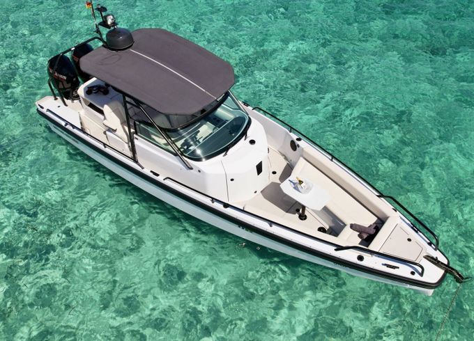 Motorboat Axopar Brabus 500 500hp