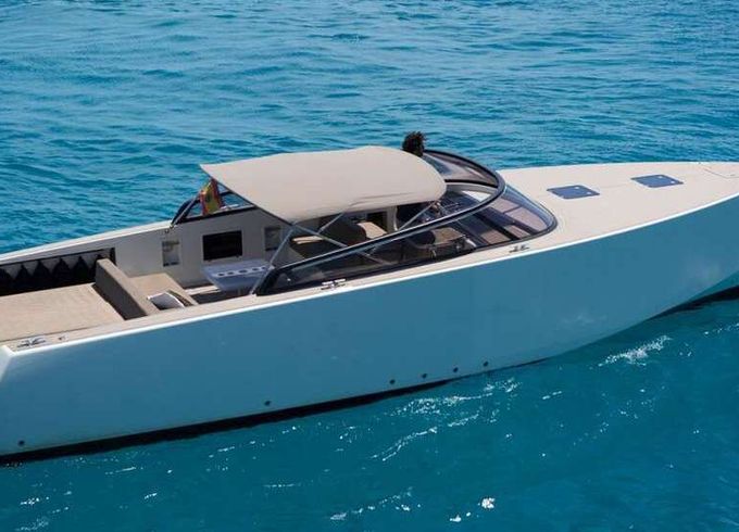 Motorboat Vandutch Marine 40 860hp