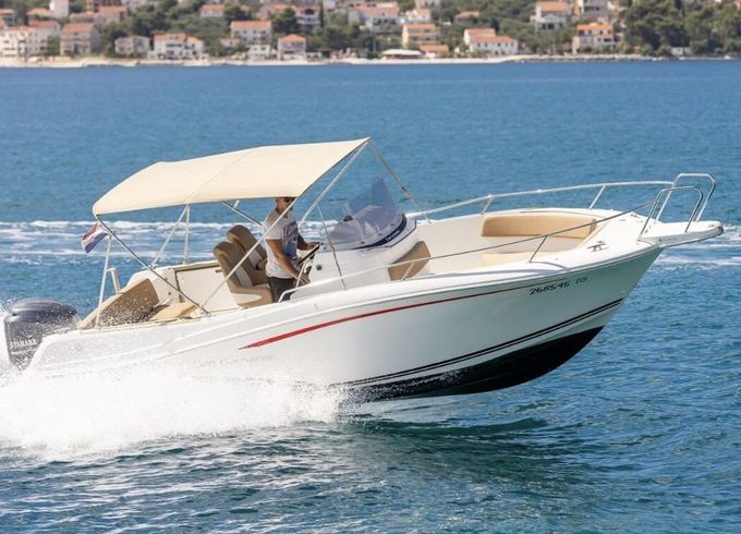 Motorboat Jeanneau Cap Camarat 7.5 Cc 225hp