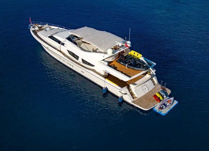 Motorboat MT-5 28 m 3 cabins 2016 2030hp