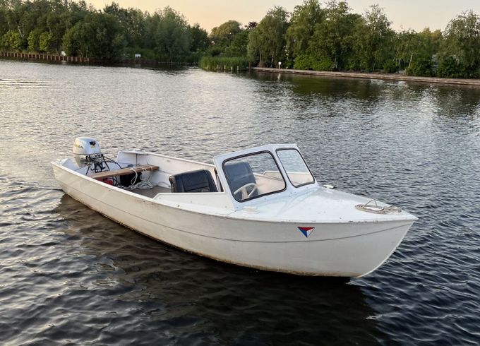 Motorboat Verhoef v500 8hp