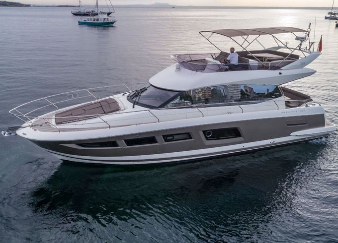 Motor yacht Prestige 500 870hp