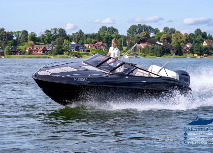 Motorboat ST Tropez 6 200hp