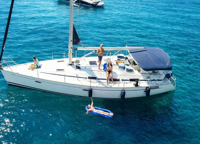 Sailboat Bavaria 39 cruiser 12m