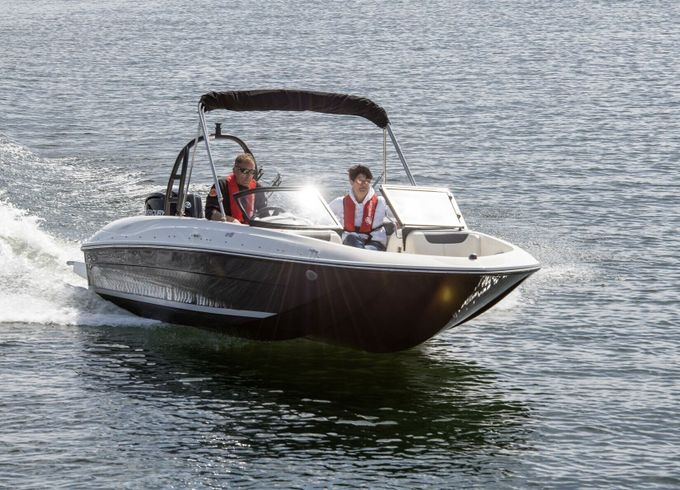 Motorboat Bayliner E16 60hp