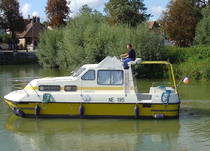 Houseboat Custom Triton 860 Fly (Briare) 28hp