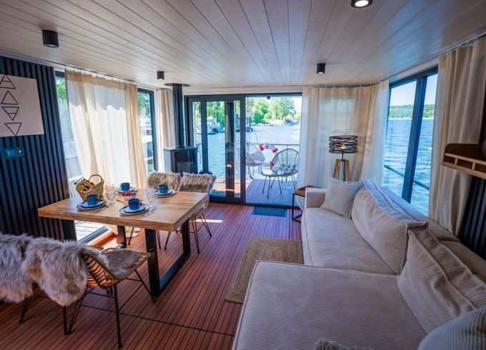 Houseboat WOMA D13