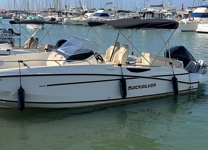 Motorboat Quicksilver Activ 805 Open 250hp