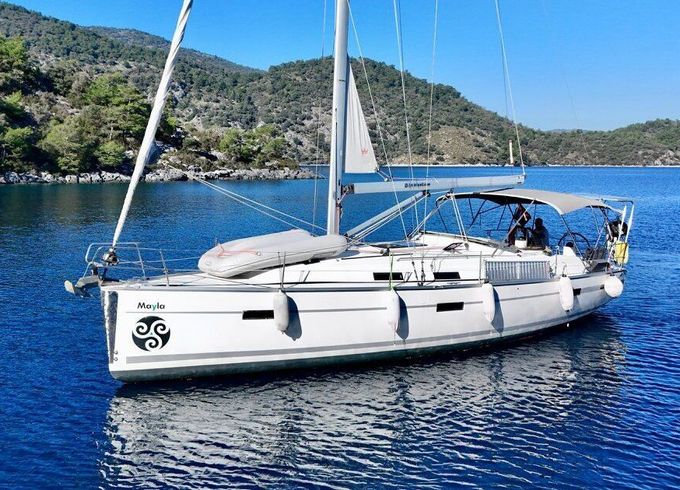 Sailboat BAVARIA Cruiser 40 12m