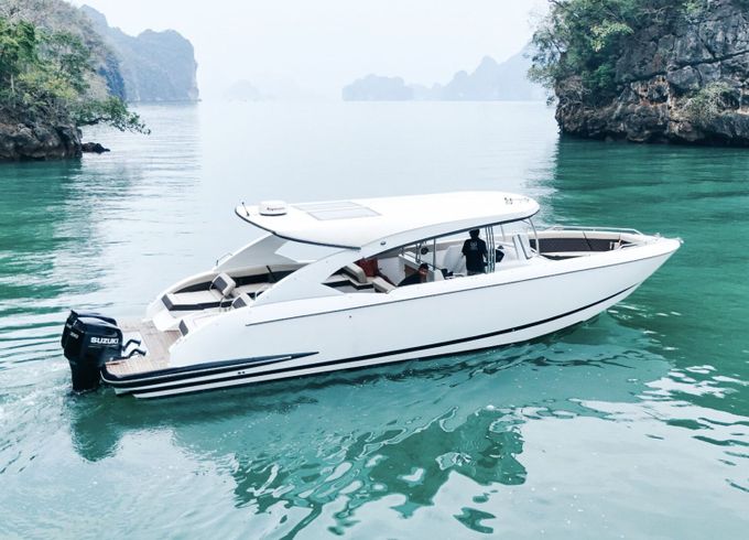 Motorboat Sport Cruiser Luxury 42ft 600hp