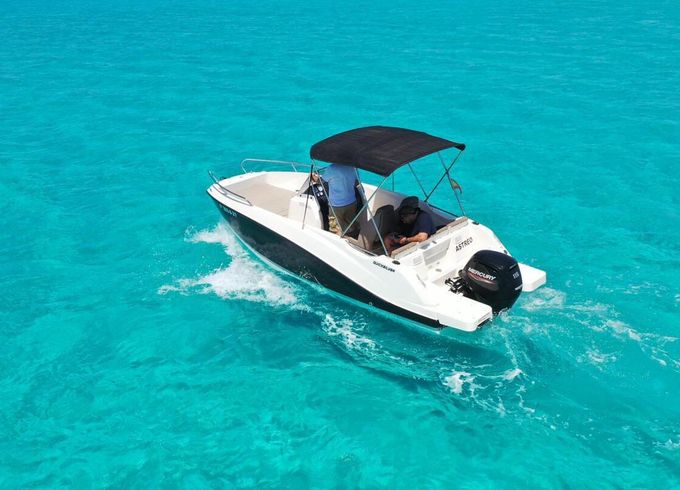 Motorboat Quicksilver Activ 555 Open 115hp