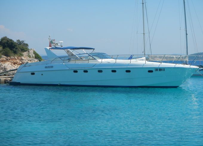 Motor yacht Ferretti ALTURA 52 1000hp