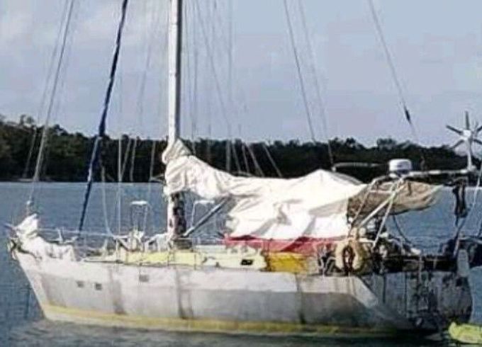Sailboat Subrero Cotre Sf 385 11.95m