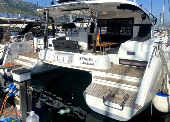 Catamaran Lagoon-Bénéteau Lagoon 42 - 4 + 1 cab. 12m