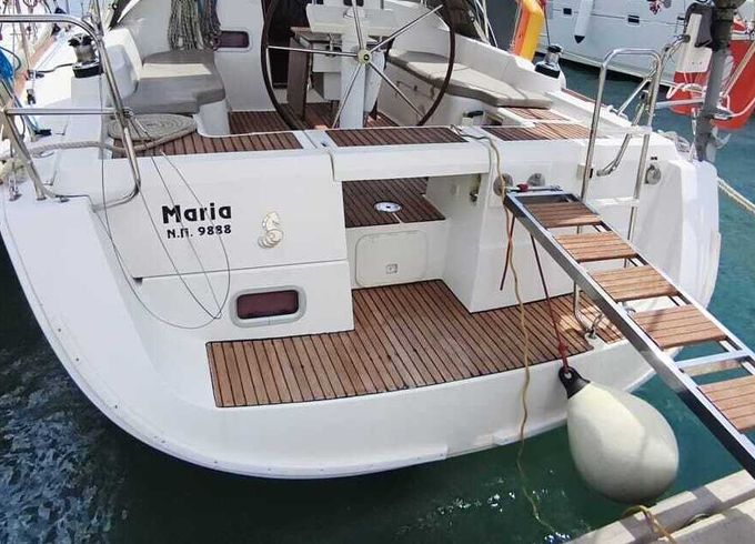 Sailboat Beneteau OCEANIS 37 11.74m