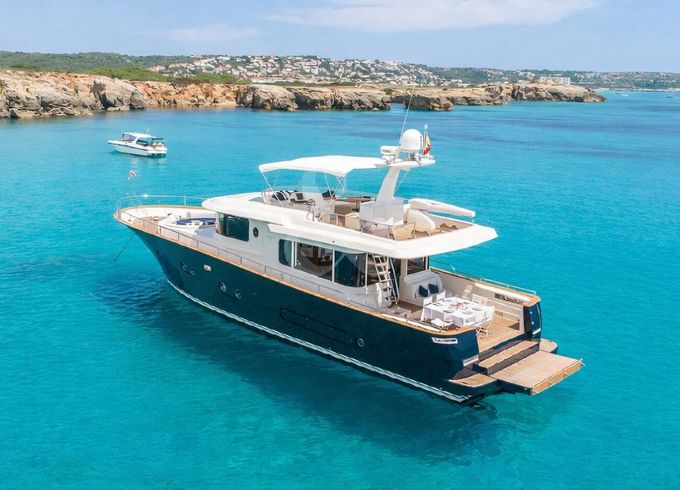 Motor yacht Apreamare Maestro 65 2200hp