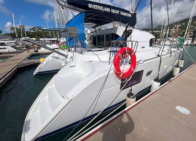 Catamaran LAGOON 380 11.59m