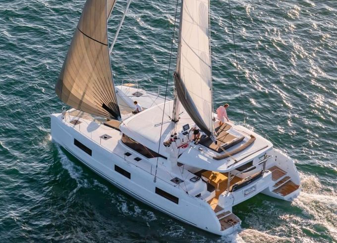 Catamaran Lagoon 46 lux 16m