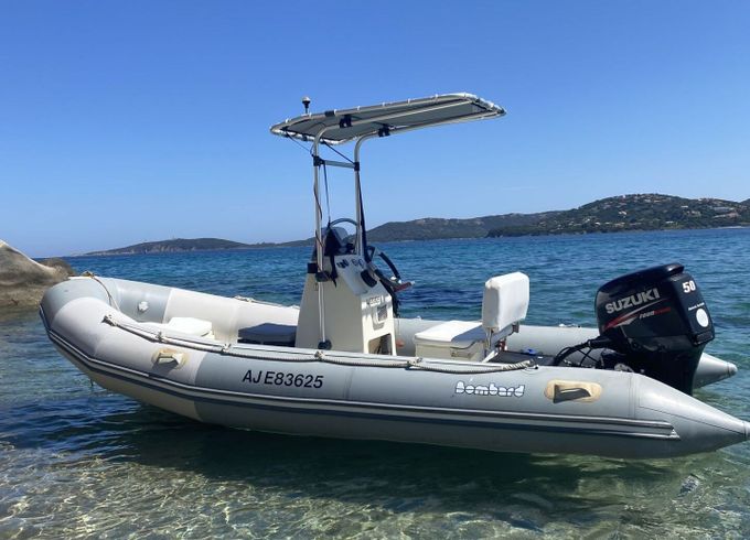 Motorboat Zodiac Bombard Ridster 500 Pack