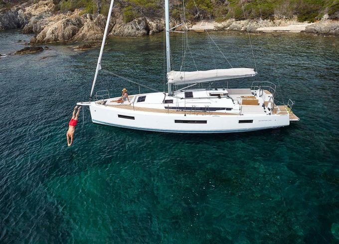 Sailboat Jeanneau Sun Odyssey 440 12.64m