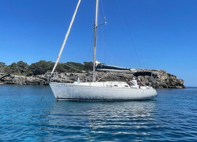 Sailboat Dufour Dufour 35 Classic 10.32m