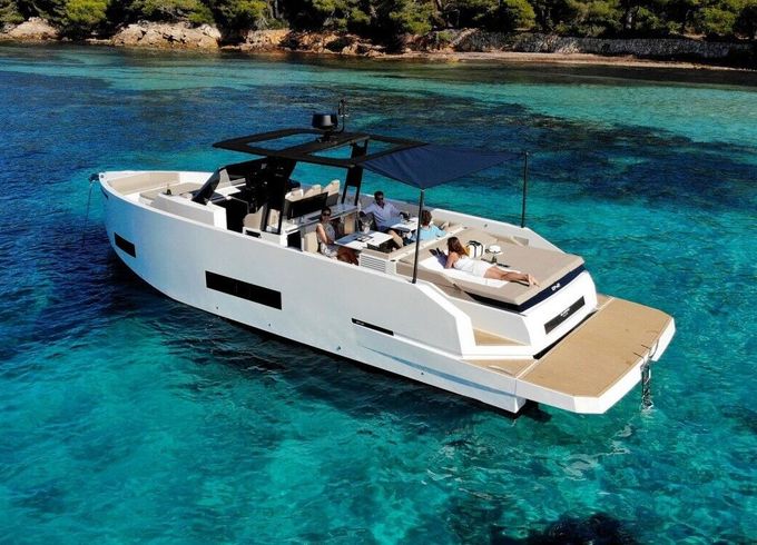 Motorboat De Antonio Yachts D42 1050hp