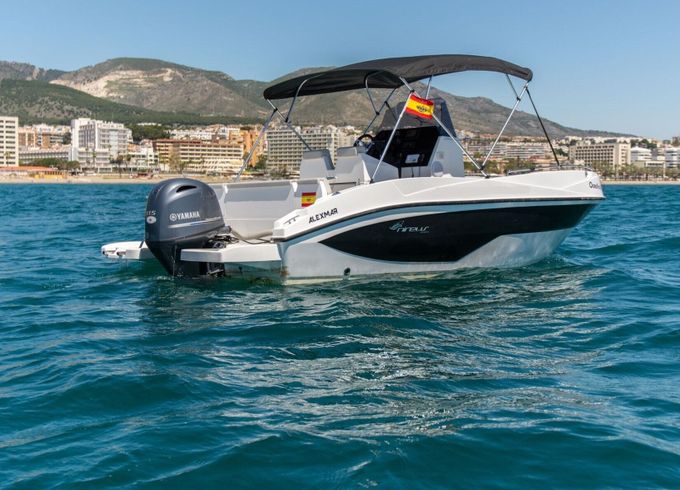 Motorboat NIREUS 620CL 150hp