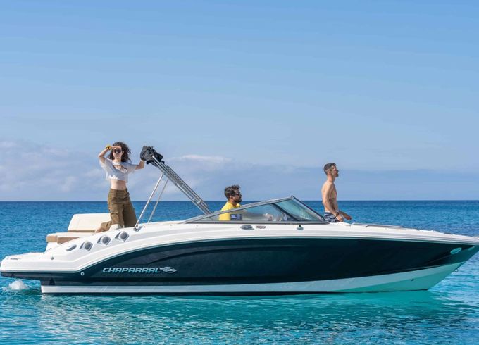 Motorboat Chaparral Chaparral 246 with 280 HP 280hp