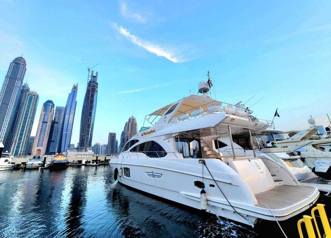 Motor yacht Gulf Craft Majesty 63