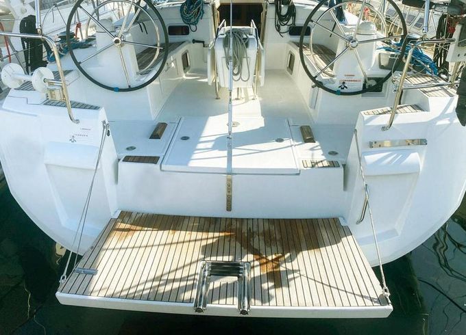 Sailboat Jeanneau Sun Odyssey 519 14.98m