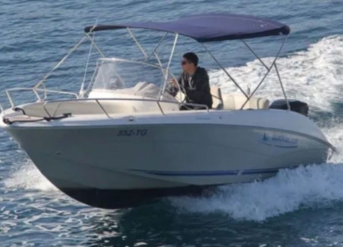 Motorboat Quicksilver 600 Commander