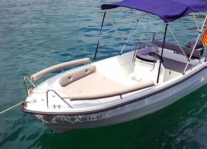 Motorboat Solar Congo Solar 450 15hp