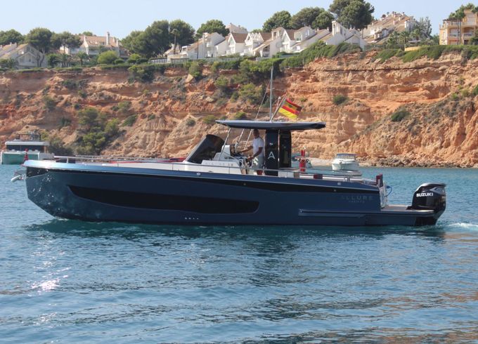 Motorboat Italyure 38 Sport 700hp