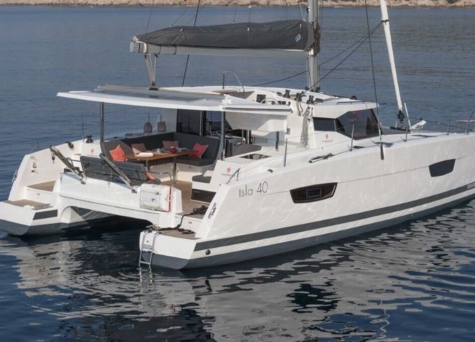 Catamaran Fountaine Pajot Isla 40 11.73m