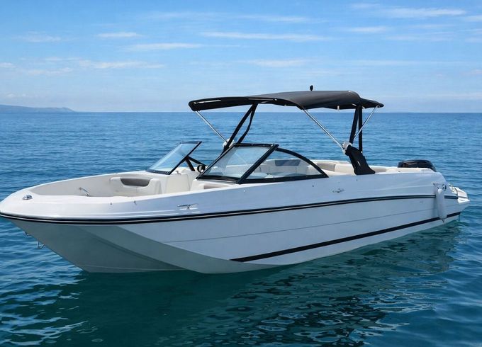 Motorboat BAYLINER E7 150hp