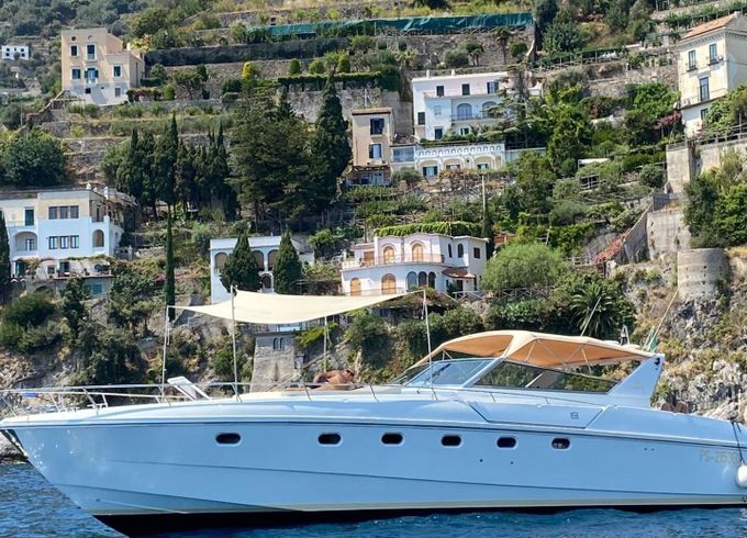 Motorboat Ferretti Altura 50 750hp