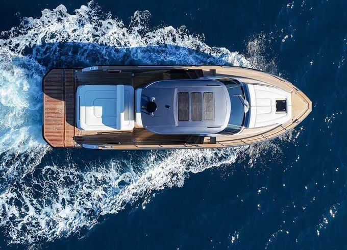 Motor yacht FOCUS Forza 37 680hp