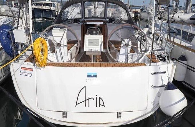 Sailboat BAVARIA 34 CRUISER 10.7m