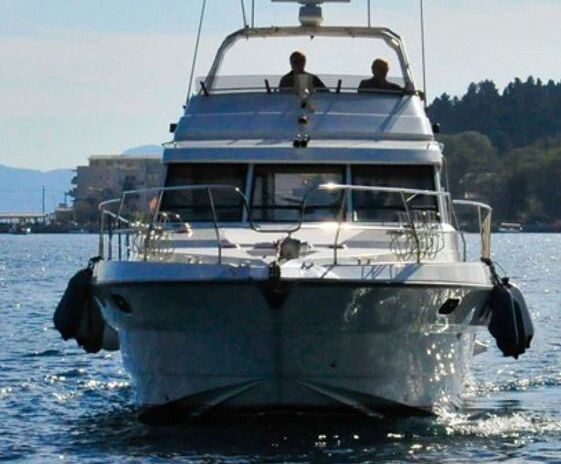 Motor yacht Beneteau princess 45 flybridge