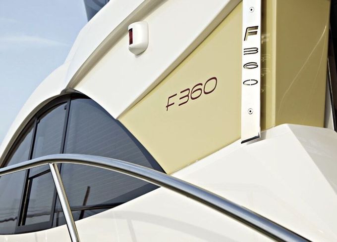 Motor yacht Faeton 360 Fly 600hp