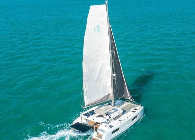 Catamaran LAGOON 38 11m