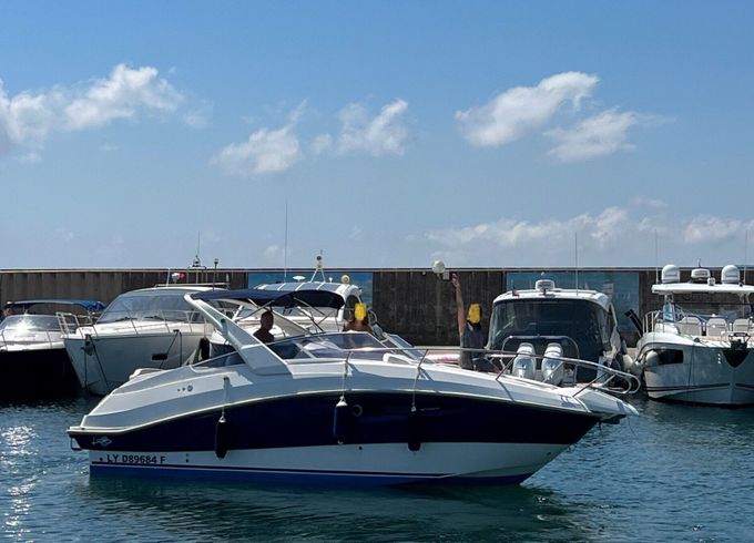 Motorboat Rio 750 Day Cruiser 200hp