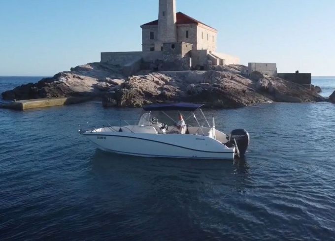 Motorboat Quicksilver Activ 675 Open 150hp