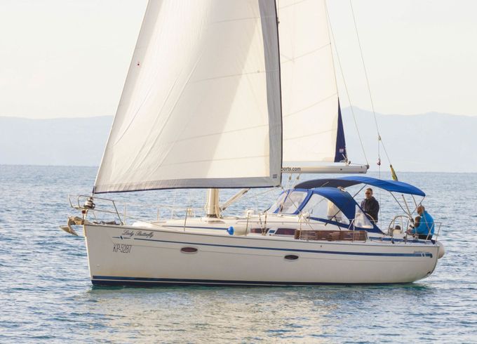 Sailboat Bavaria Yachtbau  40 Cruiser 11.99m